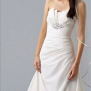 Watters and Watters Wedding Gown